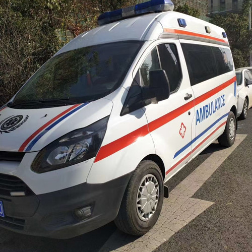 城西品质救护车出租,为您的健康出行负责